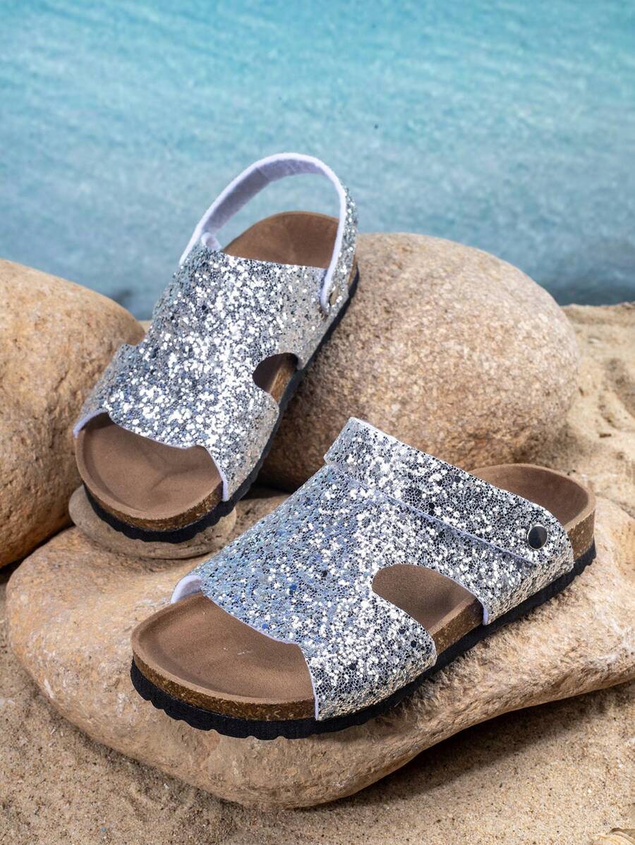 Comfortable, Fashionable, Versatile, Lightweight, And Durable Children's Flat Sandals Suitable For Both Outdoor And Daily Activities - Silver - View 1