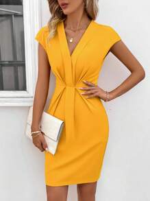 SHEIN Clasi Sukienka plisowana damska o jednolitym kolorze, dopasowana