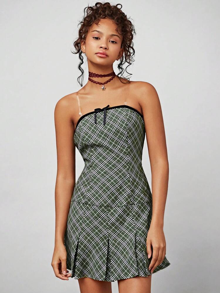 Women's Vintage Plaid College Style Pleated Strapless Dress With Flounce Hem