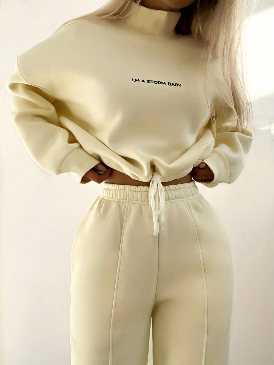 SHEIN EZwear 女士標語印花下落肩長袖運動衫和運動長褲套裝 - 米色 - 查看 1