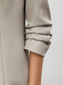 BizChic Áo blazer nữ tay lửng xếp ly, cài một nút, trang phục công sở thanh lịch, áo cơ bản cho các buổi đi chơi, trang phục giáo viên, trang phục trang trọng. - Màu be - Xem 9