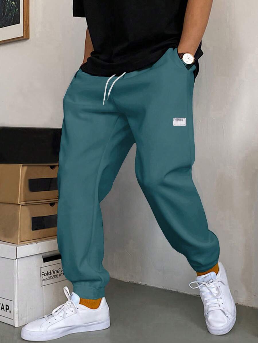 RueChic Men Letter Patched Detail Drawstring Waist Sweatpants - Green - View 1