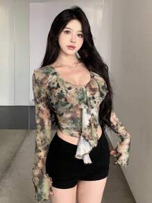 DAZY 女士綁染蝴蝶印花網布衫,帶標語,波浪袖和下擺 - 棕色 - 查看 5