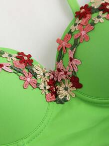 SHEIN Unity Women's Floral Embroidery Decorated Camisole Top - Green - View 4