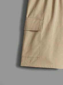 SHEIN 男孩純色整體風格工裝短褲 - 卡其色 - 查看 5