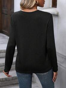 EMERY ROSE Camiseta con diseño de botón de cuello redondo - Negro - Ver 2