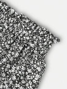 Ditsy Floral Layered Ruffle Elastic Waist Vacation Skirt - Black and White - View 5
