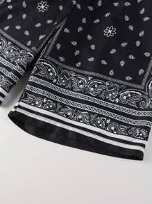 Manfinity Homme 男士休闲佩斯利印花短袖衬衫和短裤套装，适合丈夫外出