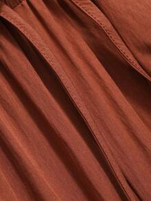 DAZY 女士純色彈性腰口袋七分褲 - 紅木色 - 查看 9