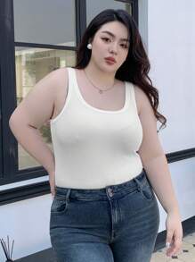 Dazy Plus Top Tank feminina básica em cores sólidas, de Plus Size, ajuste justo para usar com sobreposição no verão - Branco - Visão 8
