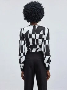 Maija 女士幾何圖案綁帶前短款上衣 - 黑與白 - 查看 8