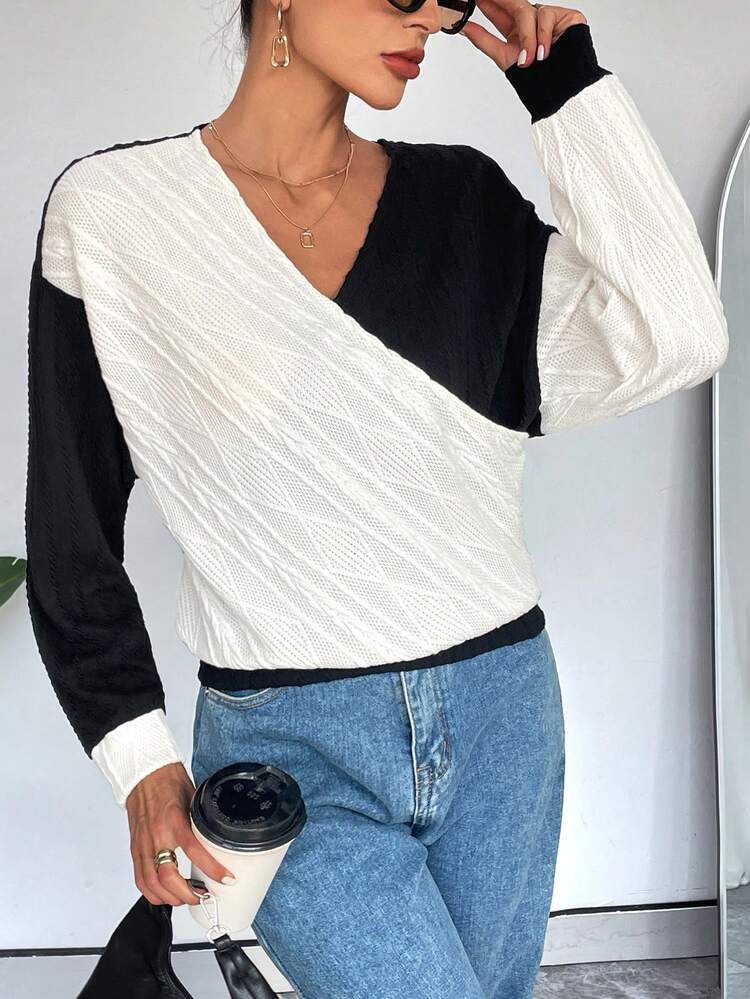 Women's Loose Fit V-neck Color Blocking Casual T-shirt