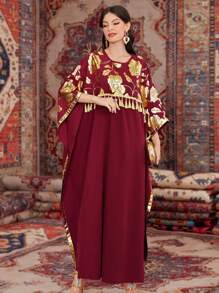 Al Najma فستان كافتان أنيق للسيدات بأكمام على شكل وطواويت ذو طباعة ذهبية ، حزام منسوج وتفاصيل شرابة ، ملابس سهرة أنيقة