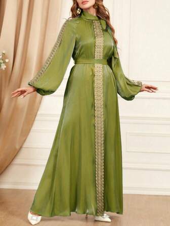 女式高领长袖蕾丝嵌件收腰超长端庄连衣裙