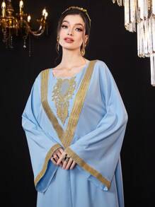 Al Najma Women's Colorblock Embroidery Decor Split Hem Long Sleeve Dress