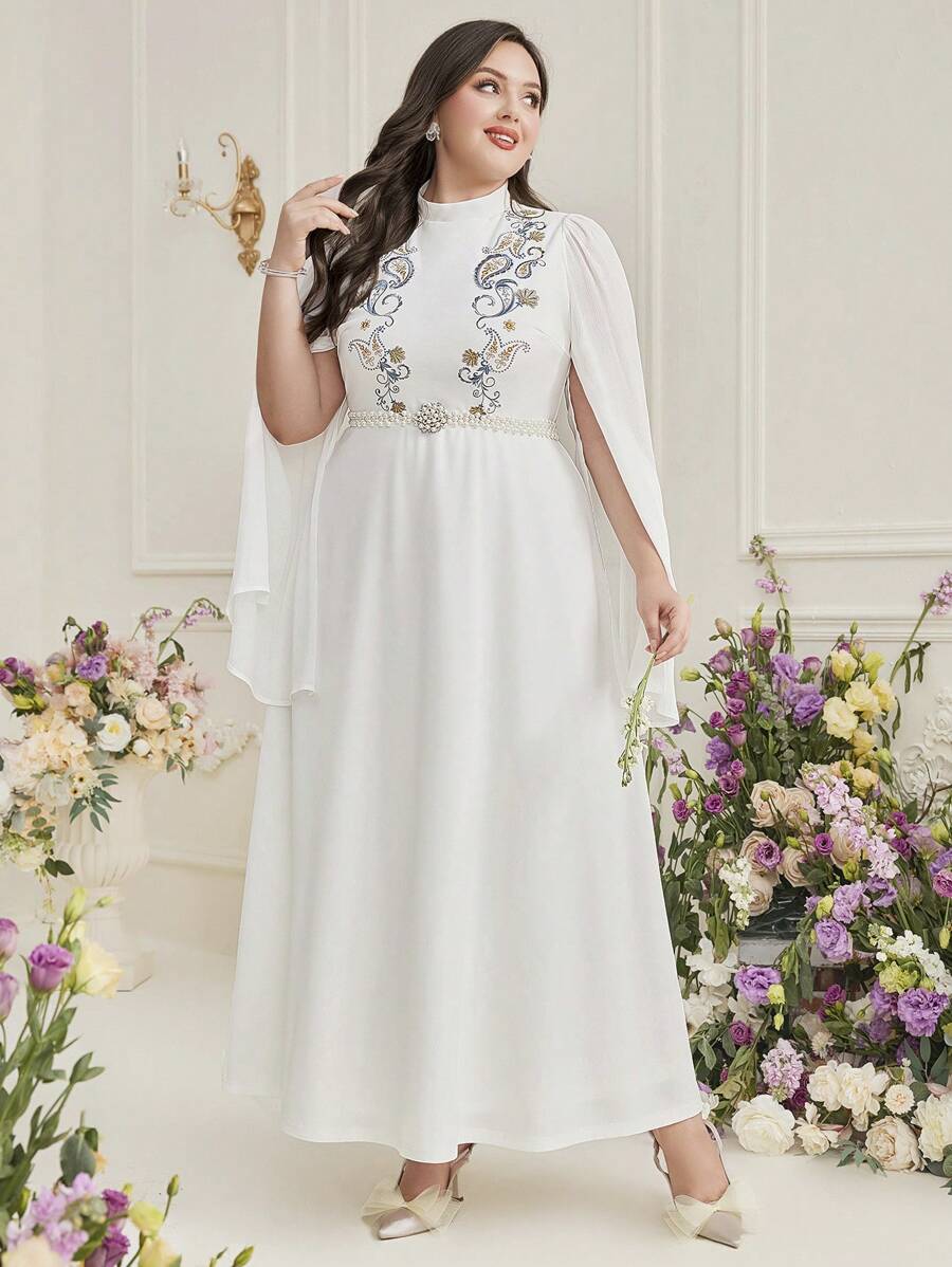 Al Najma 大尺碼女士洋裝,連帽袖子移位裁剪,有印花圖案 - 白色 - 查看 1