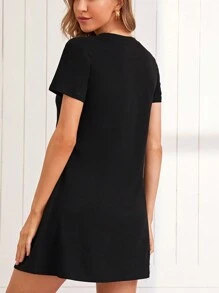 SHEIN LUNE 休闲爱心印花圆领短袖修身女士迷你连衣裙，适合夏季外出穿着，时尚休闲。 - 黑色 - 查看 2