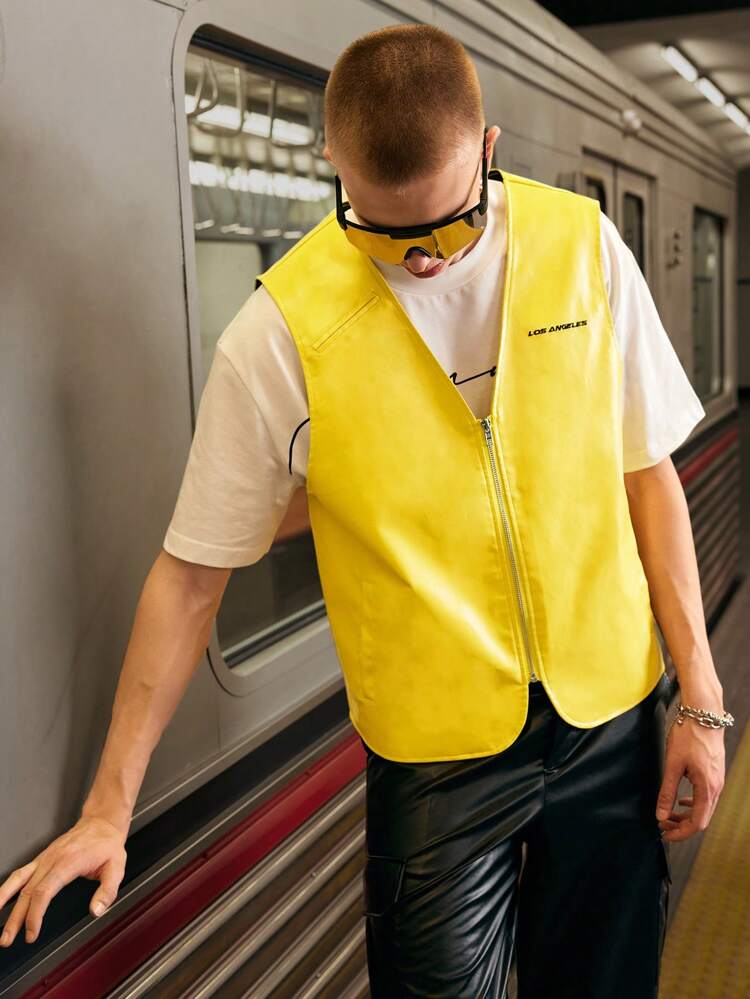 Loose Men's Casual Jacquard Knit Vest With Letter Prints, For Fall Winter