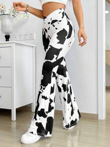 Flirla 女士牛印花高腰喇叭褲