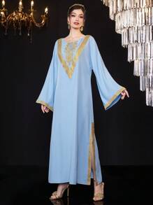 Al Najma Women's Colorblock Embroidery Decor Split Hem Long Sleeve Dress
