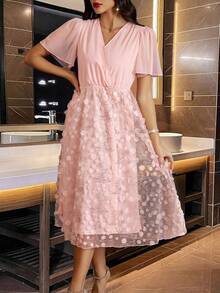 Women'S V-Neck Lotus Leaf Short-Sleeved Dress With Mesh Hem