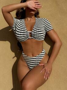 SHEIN Swim 夏季海滩女士纹理条纹两件套比基尼套装 - 黑與白 - 查看 1