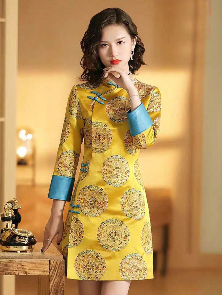 Váy Qipao cổ vuông in họa tiết mừng năm mới của Trung Quốc - Màu vàng - Xem 1