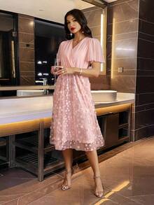 Women'S V-Neck Lotus Leaf Short-Sleeved Dress With Mesh Hem