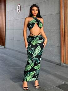 SHEIN SXY Beach;Summer Boho Bohemian Holiday Set With Green Tropical Plant Print Halter Neck Vest And Long Skirt - Two Piece Set - Multicolor - View 4