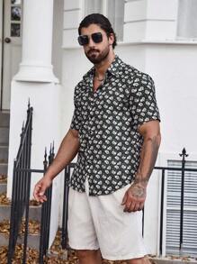 Manfinity Homme Men's All Over Paisley Pattern Short Sleeve Shirt