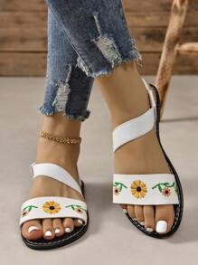 New Fashion White Floral Pattern Women's Flat Roman Sandals - White - View 5