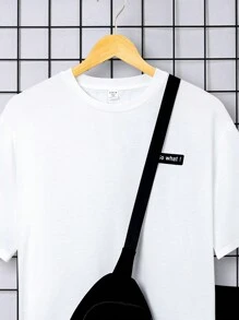 SHEIN Teen Boy Casual Print Patch Round Neck Short Sleeve T-Shirt And Shorts With Crossbody Bag Knit Three-Piece Suit