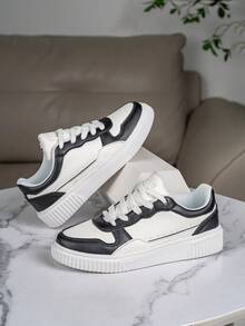 Teenage Boys' Color-Blocking Casual Sneakers With Thick, Anti-Collision Toe Cap, Suitable For Multiple Occasions, Classic White And Black Color Scheme - Black and White - View 4