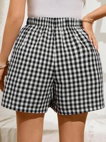 SHEIN LUNE Women's Plus Size Fall Black And White Plaid Print Shorts Comfortable
