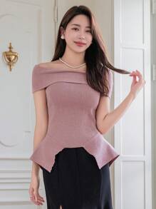 DAZY Effen kleur off-shoulder asymmetrische zoom sexy gebreide top, ruches