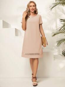 EMERY ROSE Của phụ nữ Vòng cổ Ngắn tay Thẳng Đầm - Màu Khaki - Xem 3