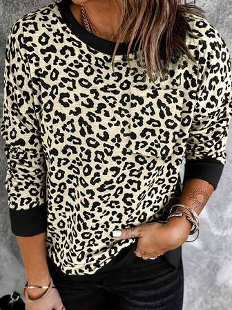 Damtröja med leopardtryck i lös passform med rund hals, avslappnad till hösten