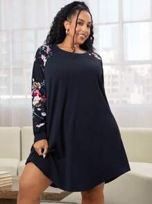 SHEIN CURVE+ Plus Size Floral Printed Raglan Sleeve Skater Dress - Navy Blue - View 4