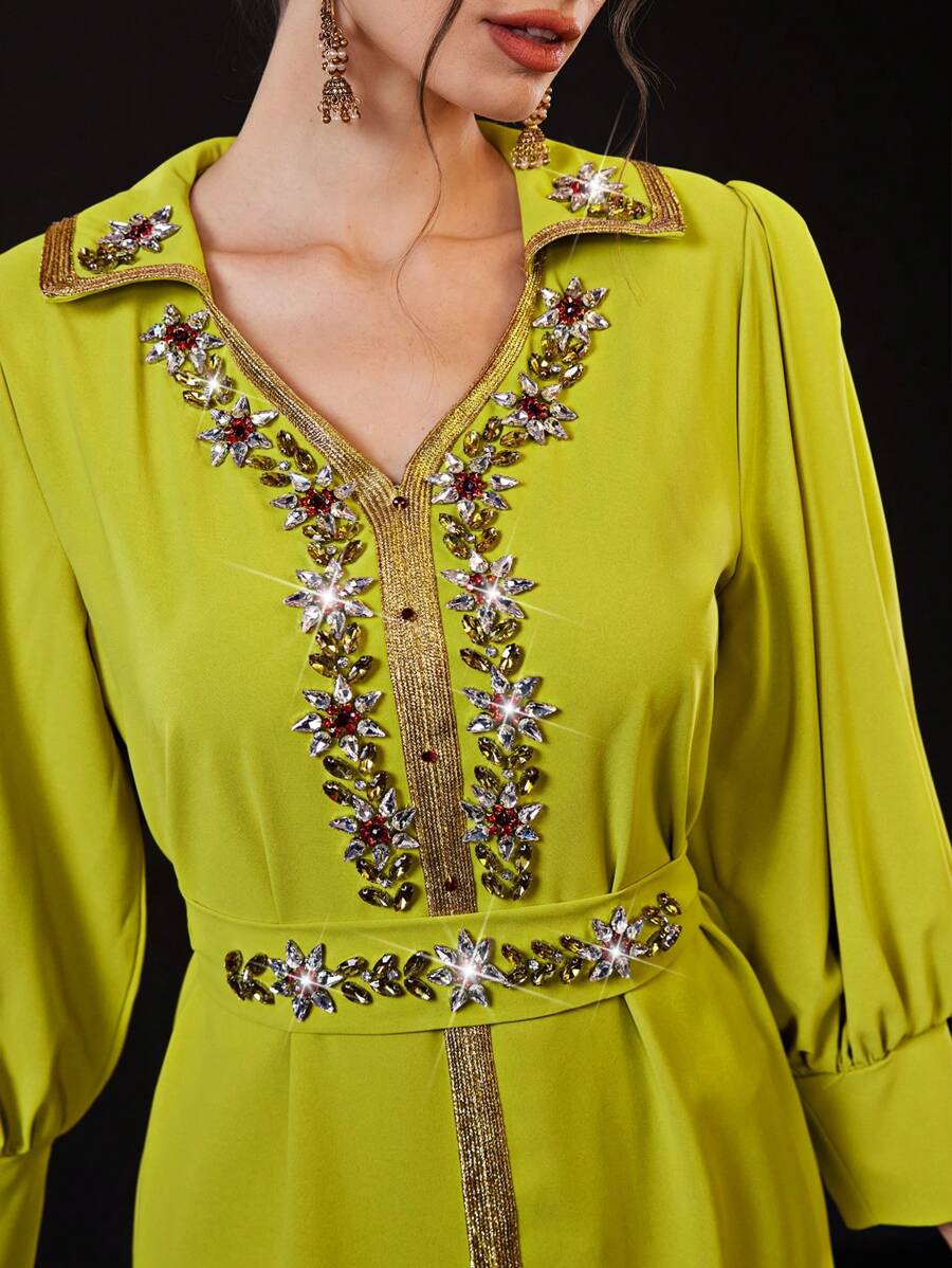 Al Najma Tay áo dài Đầm Với Pha lê Đồ trang trí Và Dệt Cắt tỉa Nổi bật - Màu vàng - Xem 1