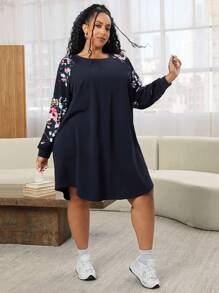 SHEIN CURVE+ Plus Size Floral Printed Raglan Sleeve Skater Dress - Navy Blue - View 5