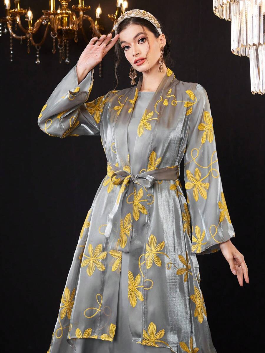 Al Najma Bộ trang phục 2 món gồm váy tay loe cổ tròn màu trơn dành cho nữ + áo khoác thêu họa tiết - Xám - Xem 1