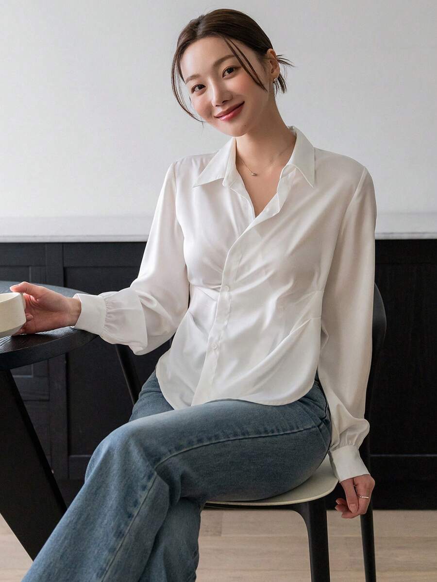 DAZY 純色不對稱風褶皺女士襯衫,長袖款式 - 白色 - 查看 1