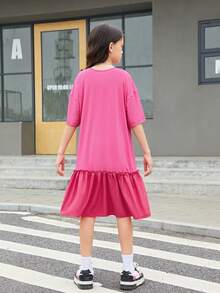 SHEIN Cô gái Tween Thể thao & Trang phục trên phố Phong cách Dệt kim Lỏng lẻo Ngắn tay Hoạt hình In Đầm Với Nếp may phóng đại Hem Và Tròn Đường viền cổ áo Cho mùa xuân Và Mùa hè - Hồng - Xem 2