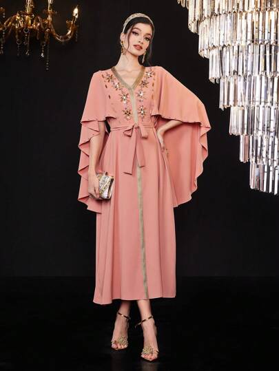 Al Najma 鑽石裝飾掛毯拼接披肩連衣裙