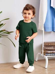 SHEIN Leap Crew Đứa bé trai Giải trí & Thoải mái Slogan In Thể thao Bộ đồ - Màu xanh lá cây đậm - Xem 9