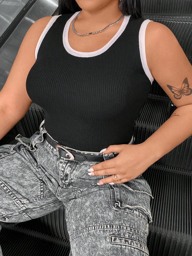 Plus Size Color-Block Cropped Sweater Vest With Decorative Trim