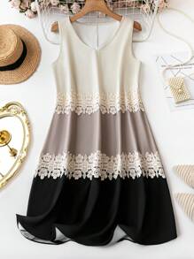 Calvaya 大尺碼蕾絲接拼彩塊裙 - 彩色 - 查看 1