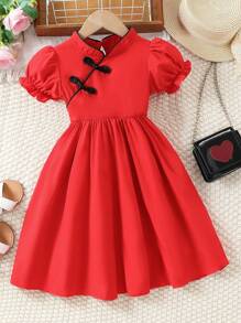 SHEIN Vestido de manga abullonada estilo chino para niña con botones de estilo tradicional - Rojo - Ver 1