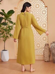 Al Najma Damen Kleid Mit Stehkragen, Langen Ärmeln Und Taillengürtel - Gelb - Übersicht 2