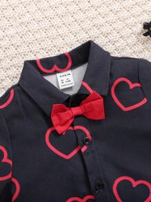 SHEIN Ensemble deux pièces pour bébé garçon composé d'une chemise décorative à motif de nœud et de cœur, et d'un pantalon effet jean